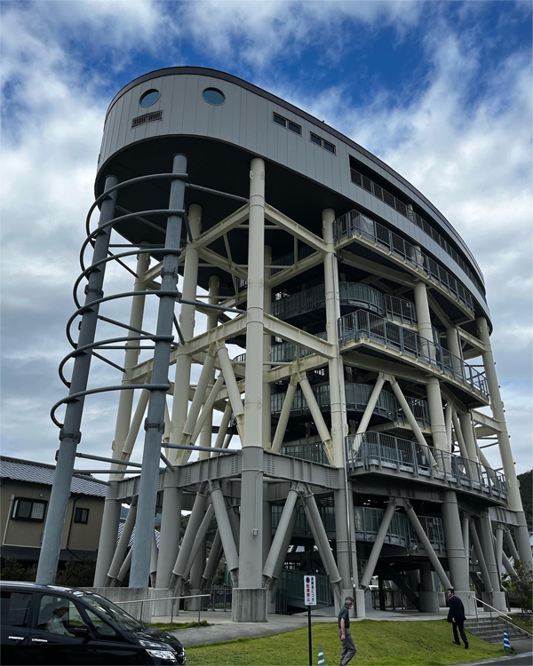 Kuroshiochoi_tunami_tower.png